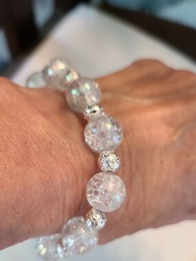 Crystal Clear Beaded Stretch Bracelet - White/Silver
